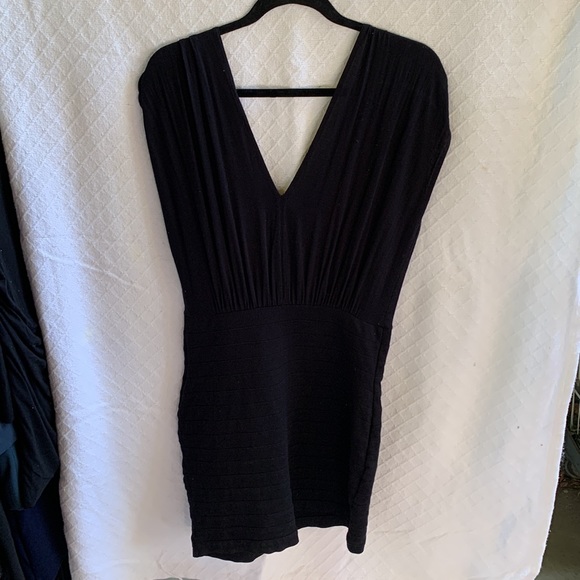 LBD - Picture 2 of 4